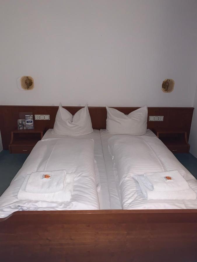 Hotel Hofgarten Bad Buchau Eksteriør bilde